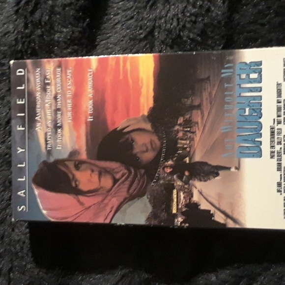 Not without my daughter MGM home video VHS tape - Picture 5 of 5